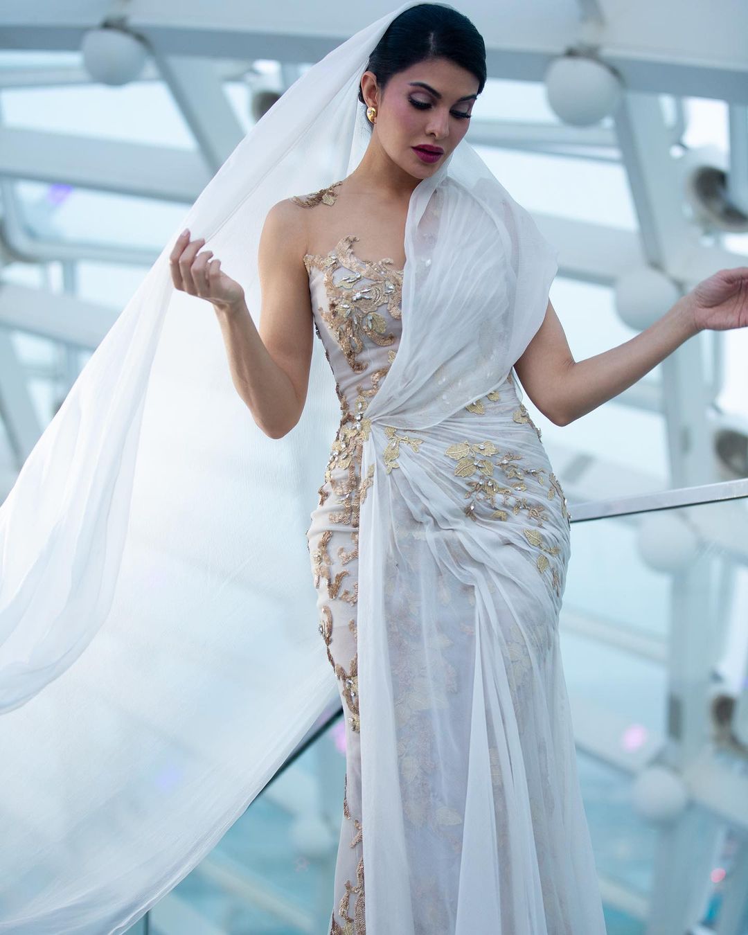 Jacqueline Fernandez's magic on the stage of IIFA Awards, 15683