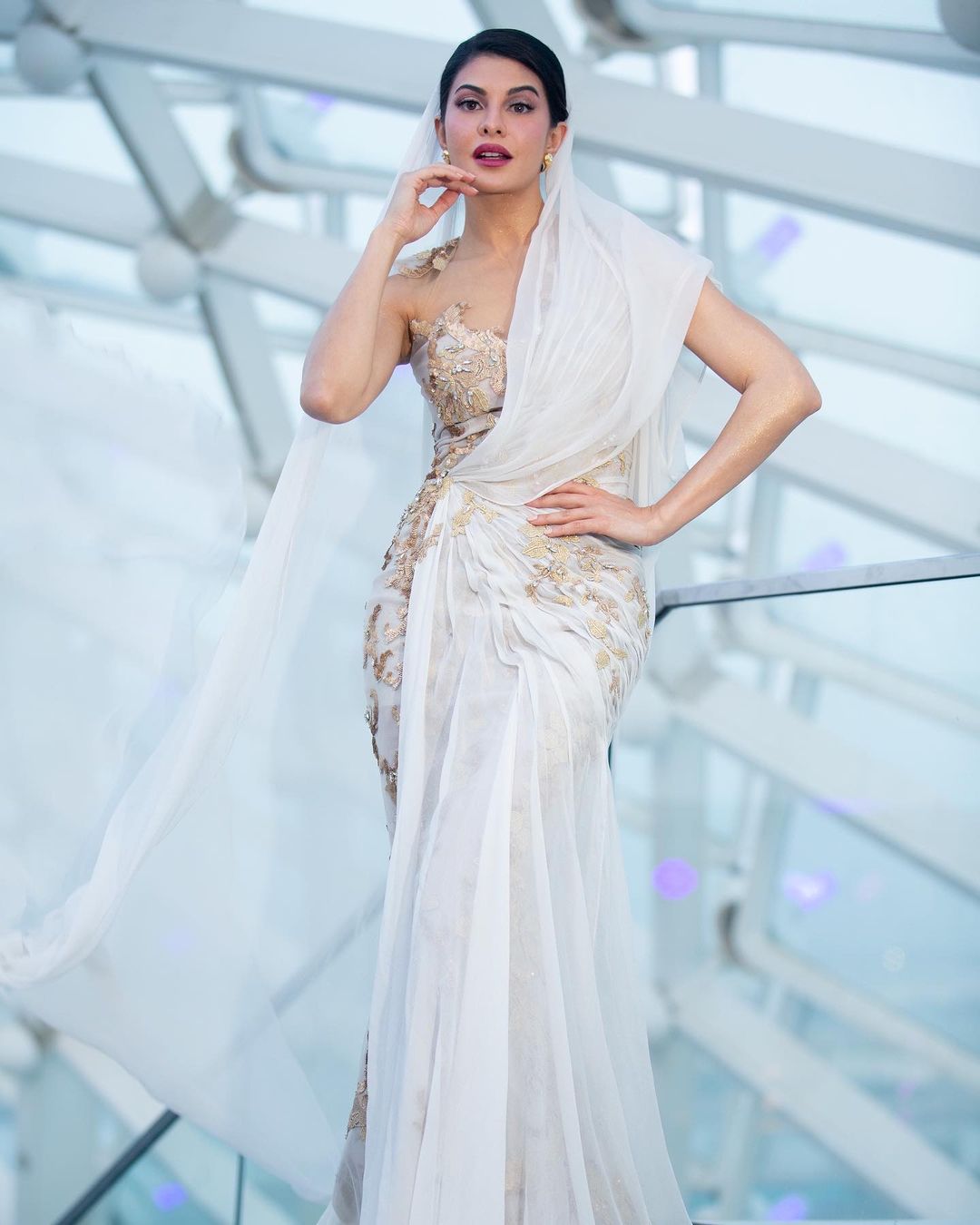 Jacqueline Fernandez's magic on the stage of IIFA Awards, 15684