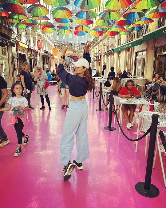 Surbhi Chandna is making a splash in Lisbon, see photos 13137
