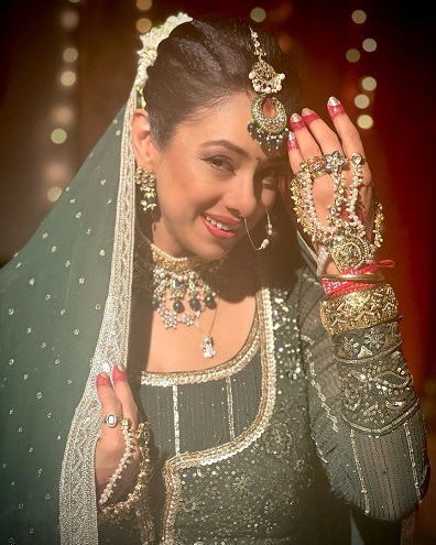 Anupama fame Rupali Ganguly's designer lehenga stole the show 17601
