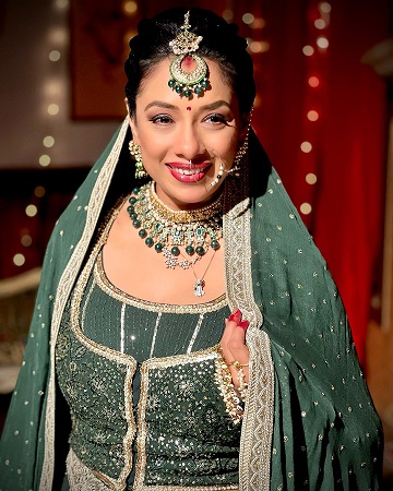 Anupama fame Rupali Ganguly's designer lehenga stole the show 17600