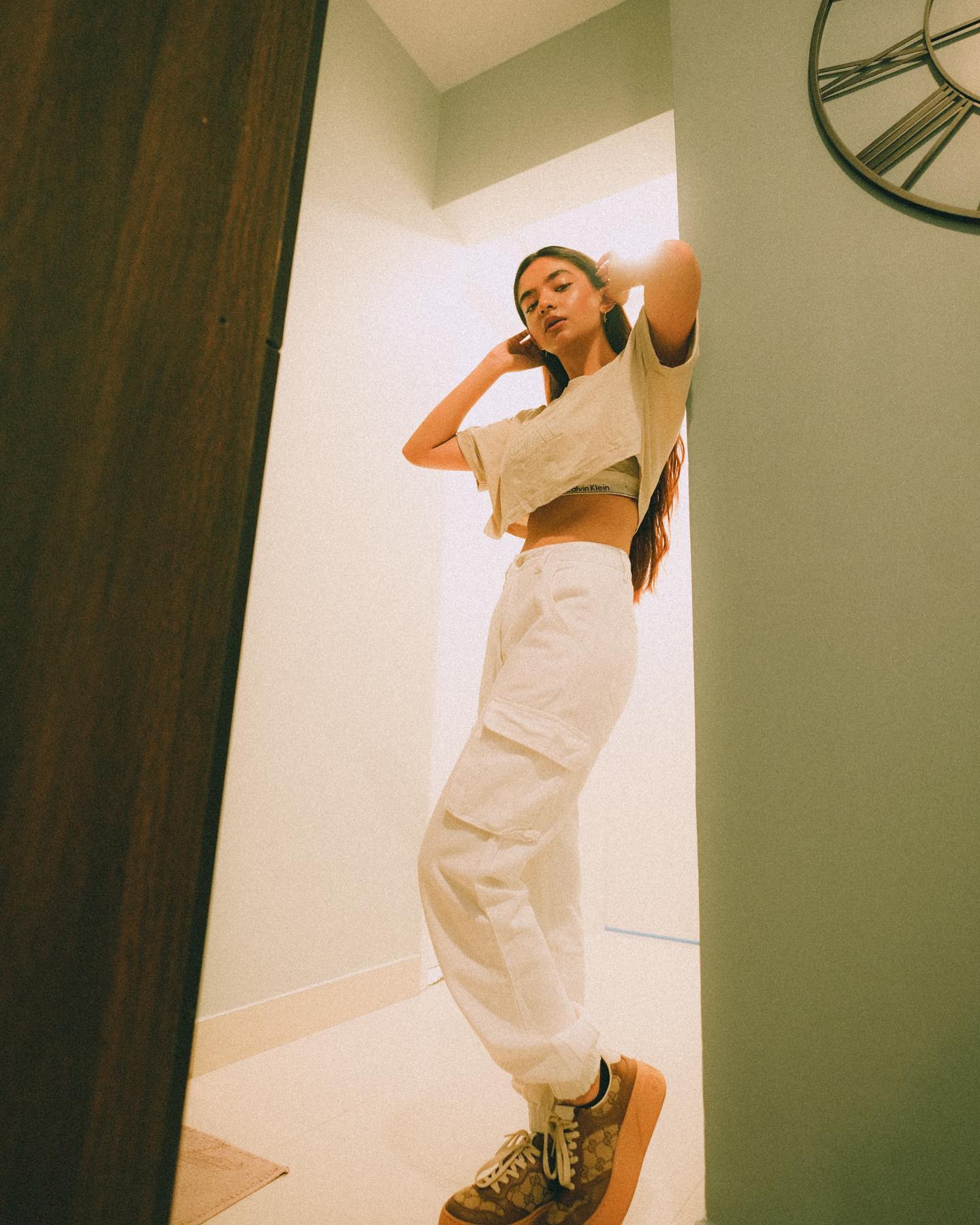 Anushka Sen's bold crop top stabbed the hearts of the fans, see photos 17034