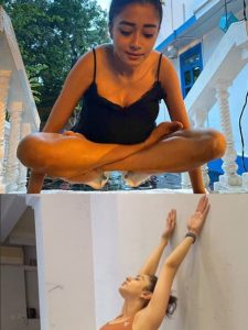 अंतरराष्ट्रीय योग दिवस के रंग में घुली इंडस्ट्री की ये खुबसूरत अभिनेत्रीयां