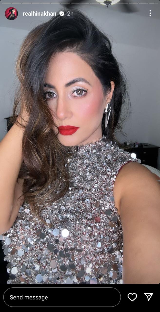 Hina Khan decorated bright dress on glowing skin, fans die for her charming look 17738