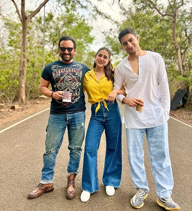 Saif Ali Khan was seen posing with son and daughter after the release of Adipurush 17755
