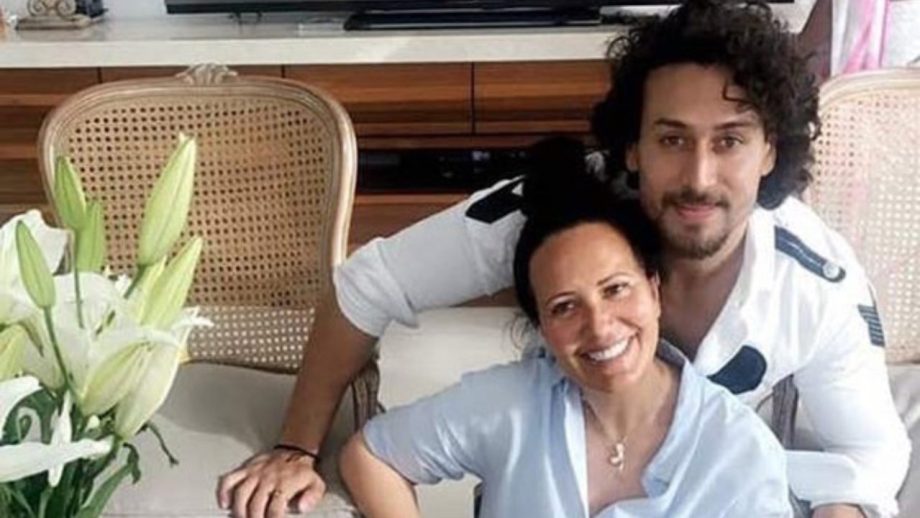 टाइगर श्रॉफ की मां आयशा श्रॉफ हुई 58 लाख रुपए के धोखाधड़ी की शिकार, पुलिस शिकायत दर्ज टाइगर श्रॉफ की मां आयशा श्रॉफ हुई 58 लाख रुपए के धोखाधड़ी की शिकार, पुलिस शिकायत दर्ज