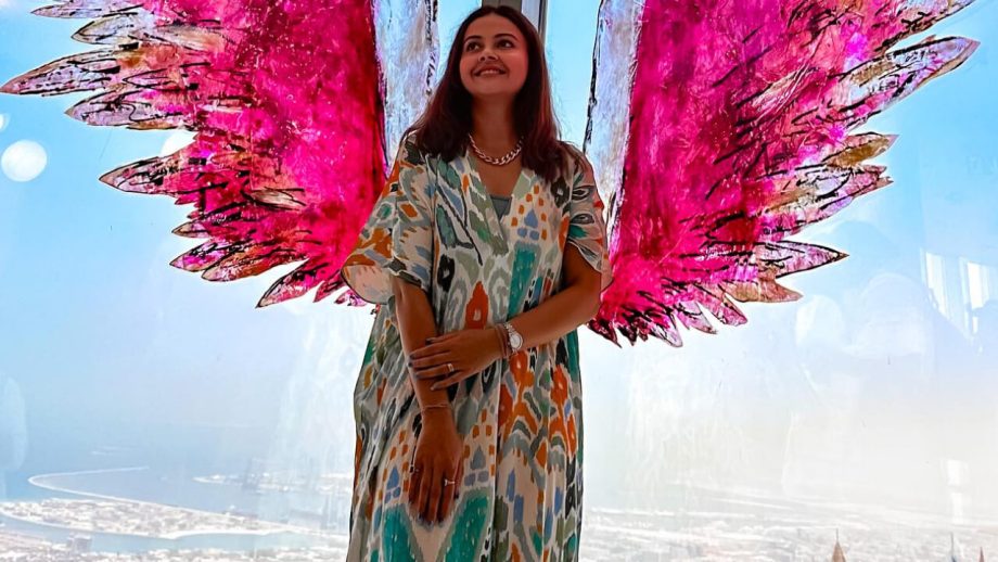 टीवी की गोपी बहू बनी तितली, खुबसूरती पर मर मिटे फैंस टीवी की गोपी बहू बनी तितली, खुबसूरती पर मर मिटे फैंस