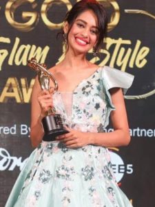 अनगिनत पुरस्कारों की मालकिन है कुमकुम भाग्य की प्राची