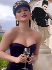 पेरिस फैशन वीक में चला उर्वशी रौतेला का जादू!