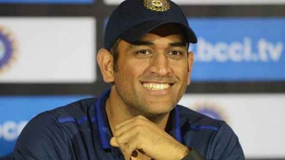 महेंद्र सिंह धोनी ने अपने पालतू कुत्तों के साथ मनाया जन्मदिन, वीडियो वायरल