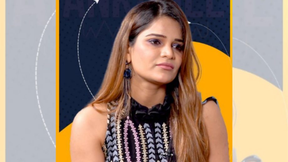 मां के गहनों को गिरवी रखकर मुंबई आईं थीं बिग बॉस गर्ल अर्चना गौतम, पढ़ें पुरी खबर