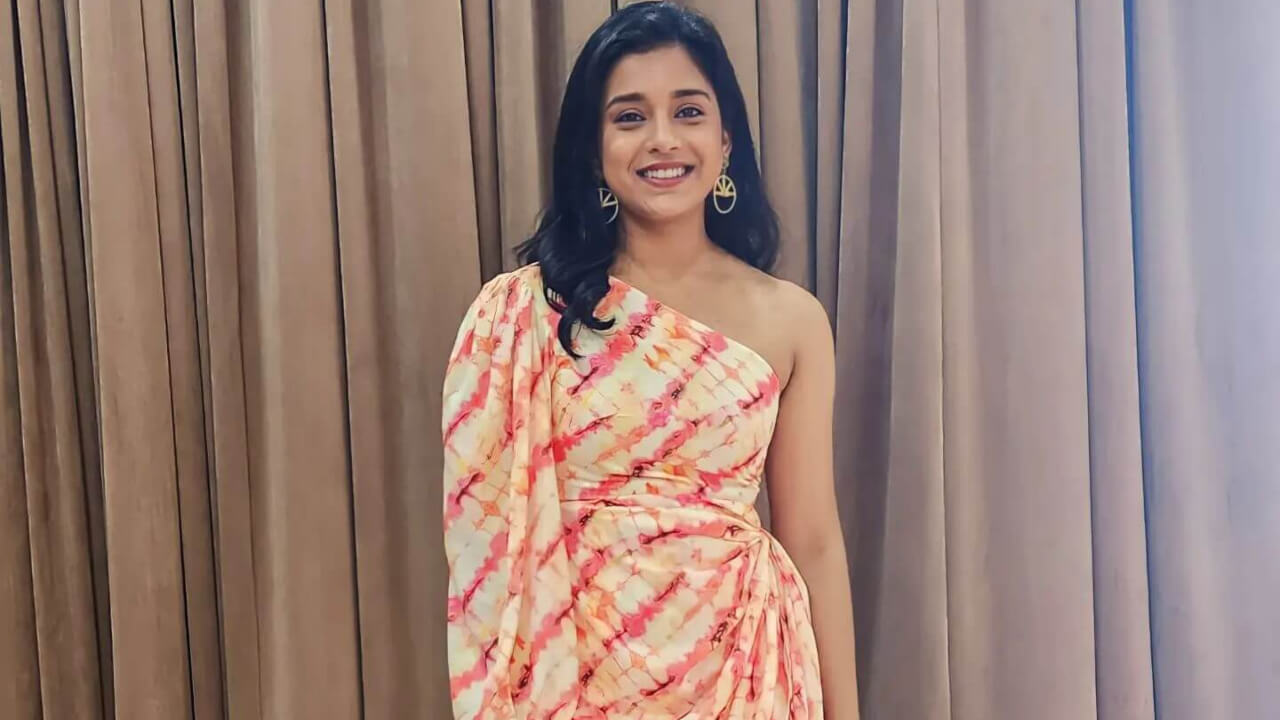 वन-शोल्डर मिनी ड्रेस में सुम्बुल तौकीर खान की बढ़ी चमक, देखें ग्लैमरस लुक