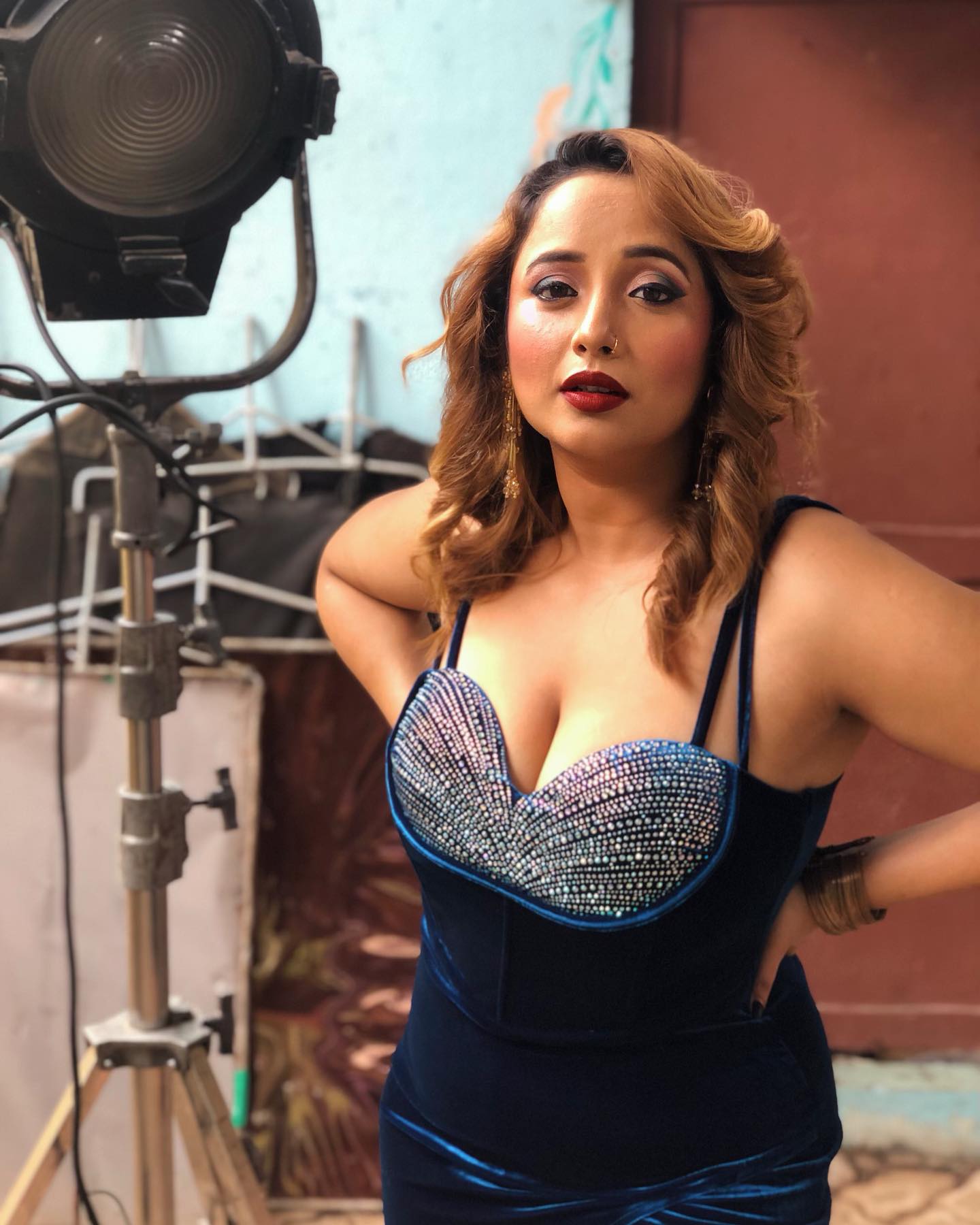 दर्शकों को मनोरंजन का स्वाद चखाने के लिए तैयार है Rani Chatterjee, ग्लैमरस लुक के साथ फैंस को दी खुशखबरी 23966