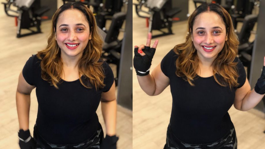 रानी चटर्जी के मुस्कान पर फिदा हुए यूजर्स, देखें दिलकश तस्वीरें