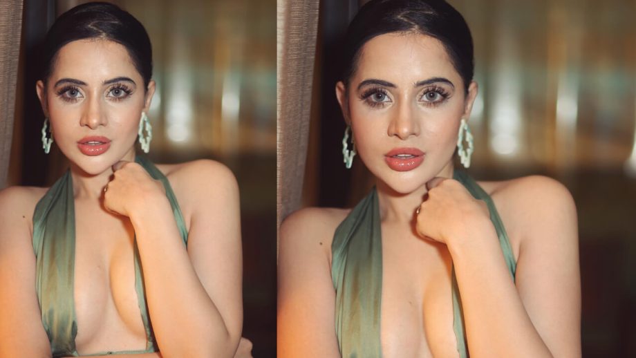 उर्फी जावेद के बोल्ड लुक से यूजर्स के छुटे पसीने उर्फी जावेद के बोल्ड लुक से यूजर्स के छुटे पसीने