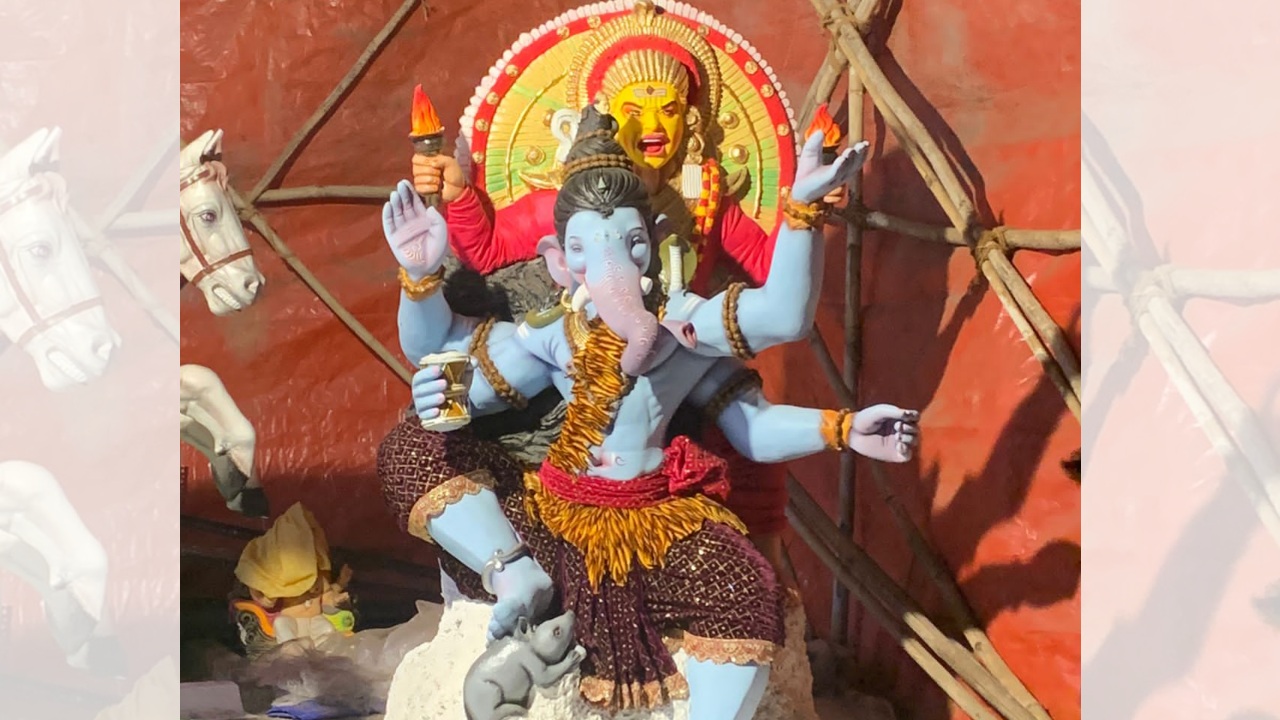 गणपती पर छाया कांतारा का खुमार! पंजुरली दैव की मूर्तियां के साथ नजर आए बप्पा