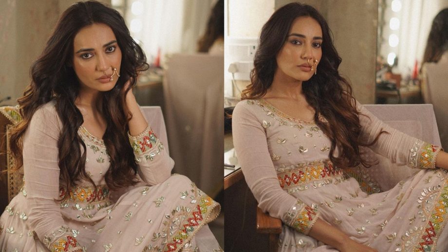 शरारा ड्रेस और नोज रिंग द्वारा यूजर्स की दिलों को छन्नी कर रही सुरभि ज्योति, देखें सबूत