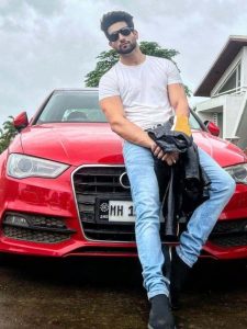 Kumkum Bhagya के अक्षय के पास है कई लक्जरी गाडियां