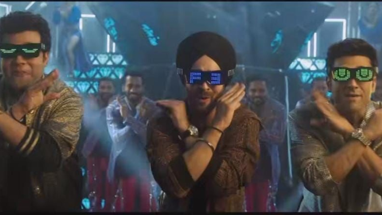 ‘फुकरे 3’ के शानदार ट्रेलर के बाद अब फिल्म के पहले गाने ‘वे फुकरे’ की झलक आई सामने, कल रिलीज होगा पूरा गाना!