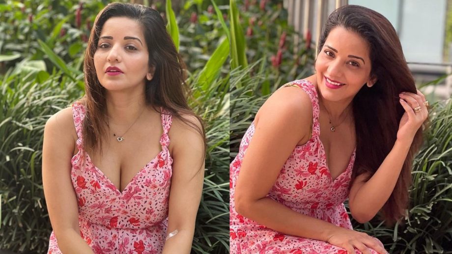 फ्लोरल प्रिंट ड्रेस में मोनालिसा का स्पेशल लुक है सबसे बेमिसाल