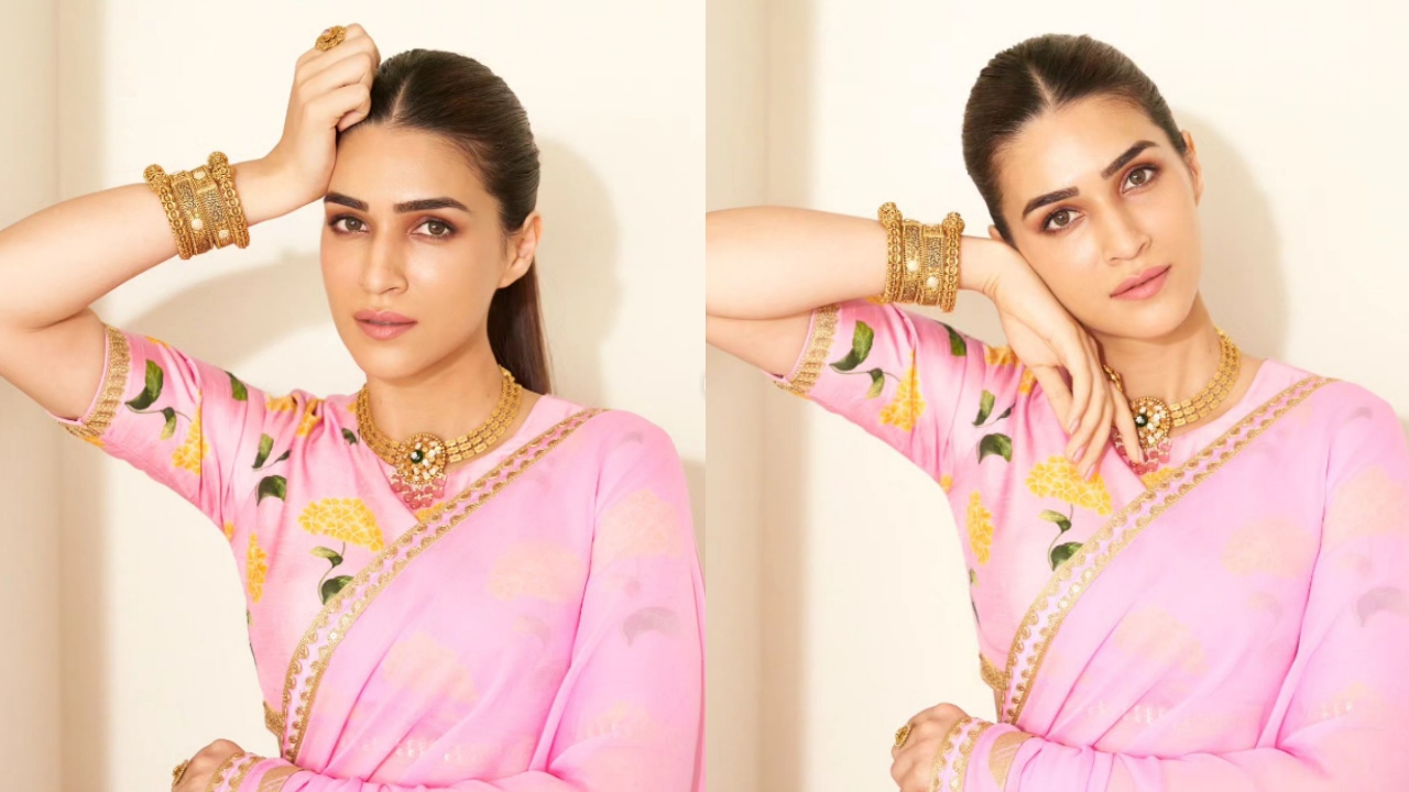 बदन पर गुलाबी ब्लश साड़ी सजाकर कृति सेनन ने दिए इतराते हुए पोज, फैंस हुए बेचैन