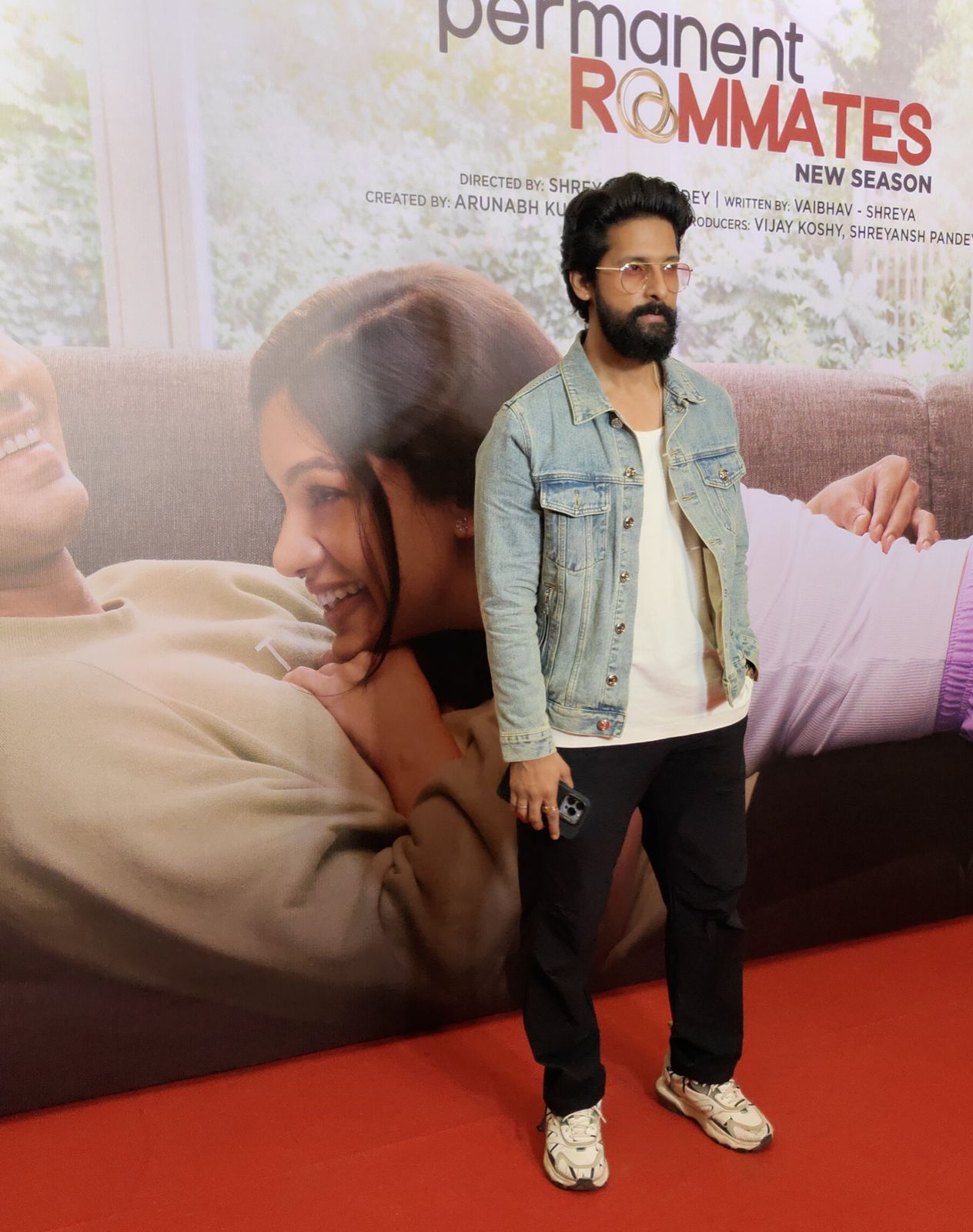 'परमानेंट रूममेट्स' 3 की जोड़ी को सेलिब्रेट करने के लिए मेकर्स ने रखा स्पेशल प्रीमियर, कई सेलेब्स ने की शिरकत 33136