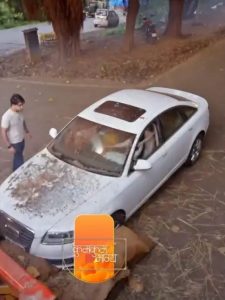 Kumkum Bhagya: कार ऐक्सिडेंट का शिकार हुए प्राची और खुशी