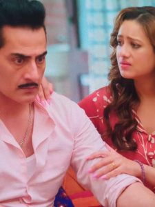 Anupama Spoiler: ग़ुस्साए वनराज को अनुपमा ने किया शांत