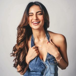 Palak Tiwari Vs Avneet Kaur; डेनिम लुक में किसने धड़काया आपका दिल? 32197
