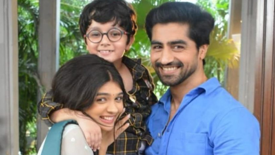 Yeh Rishta Kya Kehlata Hai: शो में आने वाले दमदार टॉप ट्विस्ट, जो दर्शकों को करेंगे हैरान Yeh Rishta Kya Kehlata Hai: शो में आने वाले दमदार टॉप ट्विस्ट, जो दर्शकों को करेंगे हैरान