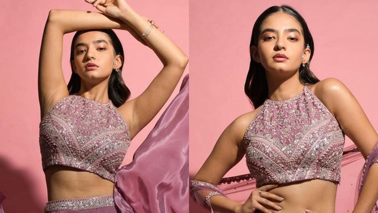 चमकदार लहंगे में अनुष्का सेन ने चलाई मदहोशी की हवा, देखे सबूत