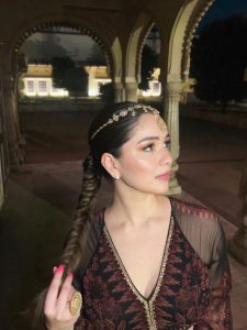 सारा तेंदुलकर की खुबसूरती के दीवाने हुए यूजर्स