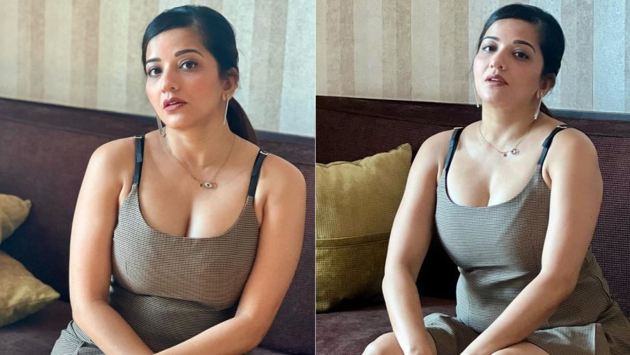 बदन पर शॉर्ट मिनी ड्रेस सजाकर मोनालिसा ने किया दिसंबर का स्वागत, खूबसूरती पर कुर्बान हुए कई दिल बदन पर शॉर्ट मिनी ड्रेस सजाकर मोनालिसा ने किया दिसंबर का स्वागत, खूबसूरती पर कुर्बान हुए कई दिल