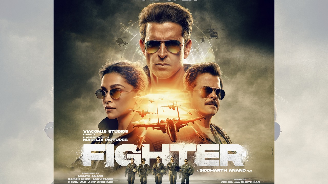 सिद्धार्थ आनंद की फिल्म ‘फाइटर’ की एडवांस बुकिंग हुई शुरू, बुक करें अपनी सीट और महसूस करें एड्रेनलाइन पंपिंग एक्शन पैक्ड सीन्स