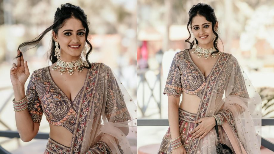 ब्राइडल लहंगे में लिपटी आयशा सिंह, खूबसूरत अंदाज से चुराया यूजर्स का दिल