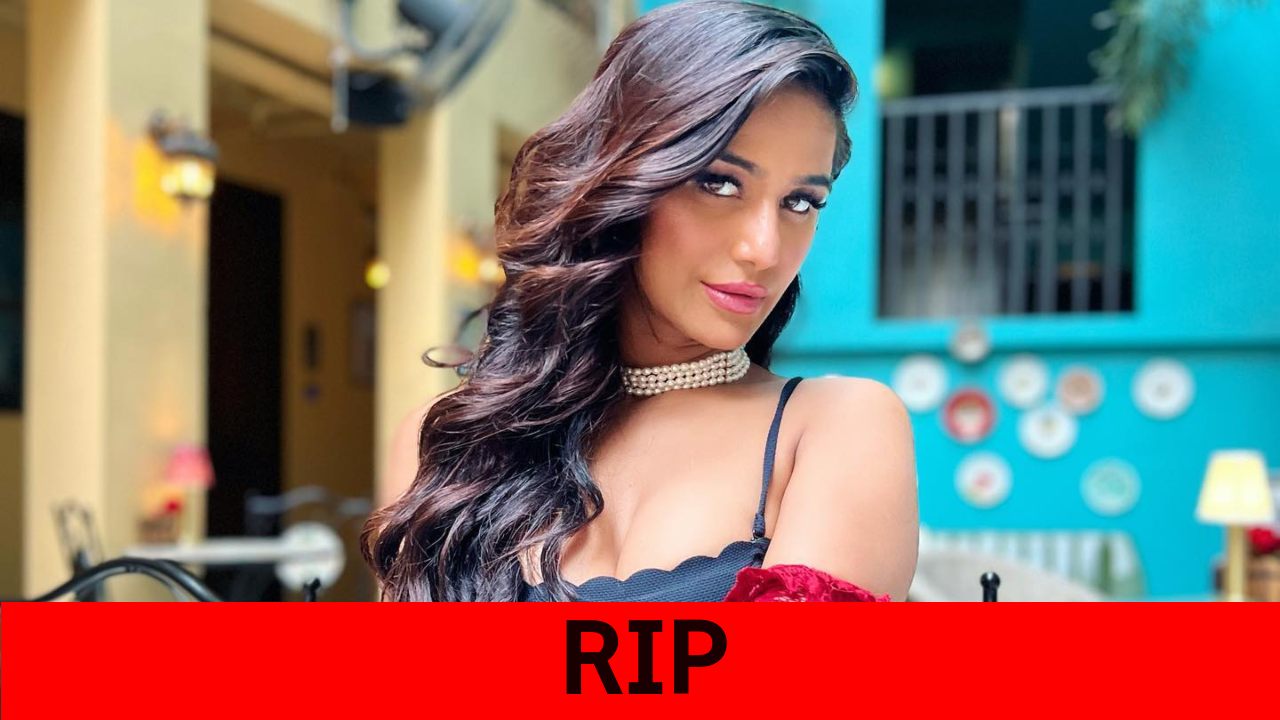 Poonam Pandey Death News: कैंसर की शिकार हुई पूनम पांडे