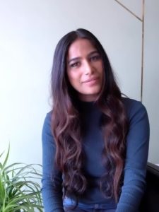 मौत का मजाक बनाना पड़ा पूनम पांडे को भारी, सेलब्स ने दी भर-भरकर गालियां