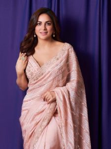 कुंडली भाग्य की प्रीता ने साड़ी लुक से लूटी महफिल, देखे श्रद्धा आर्या का कातिलाना अंदाज