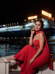 किलर लुक में दिखीं शहनाज़ गिल, फैंस का किया शिकार