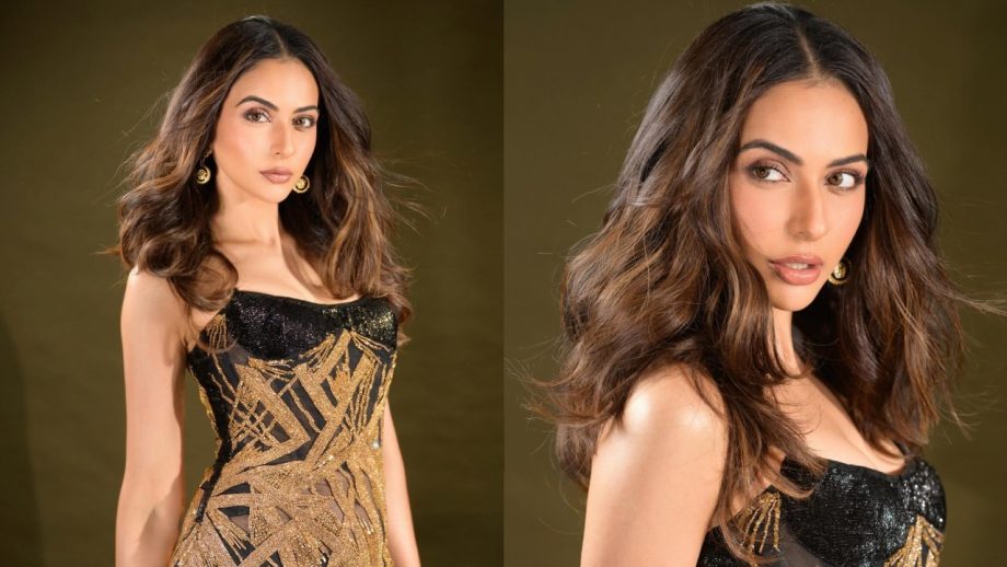 रकुल प्रीत सिंह ने स्ट्रैपलेस शीयर ड्रेस में बिखेरा ग्लैमर, देखें तस्वीरें