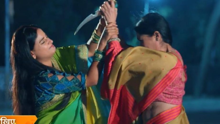 Kismat Ki lakiro se Spoiler: देवयानी ने किया श्रद्धा पर चाकू से हमला