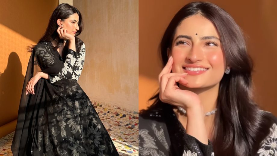 ब्लैक एंड व्हाइट लहंगा सेट द्वारा पलक तिवारी ने फैंस पर गिराई बिजलियां