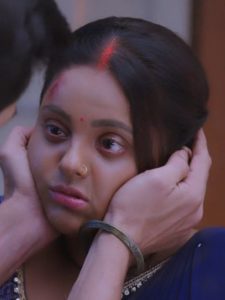 Tose Nainaa Milaai Ke Update: चंदेल भवन से बेघर हुई कुहू, राजीव का रो-रोकर बुरा हाल