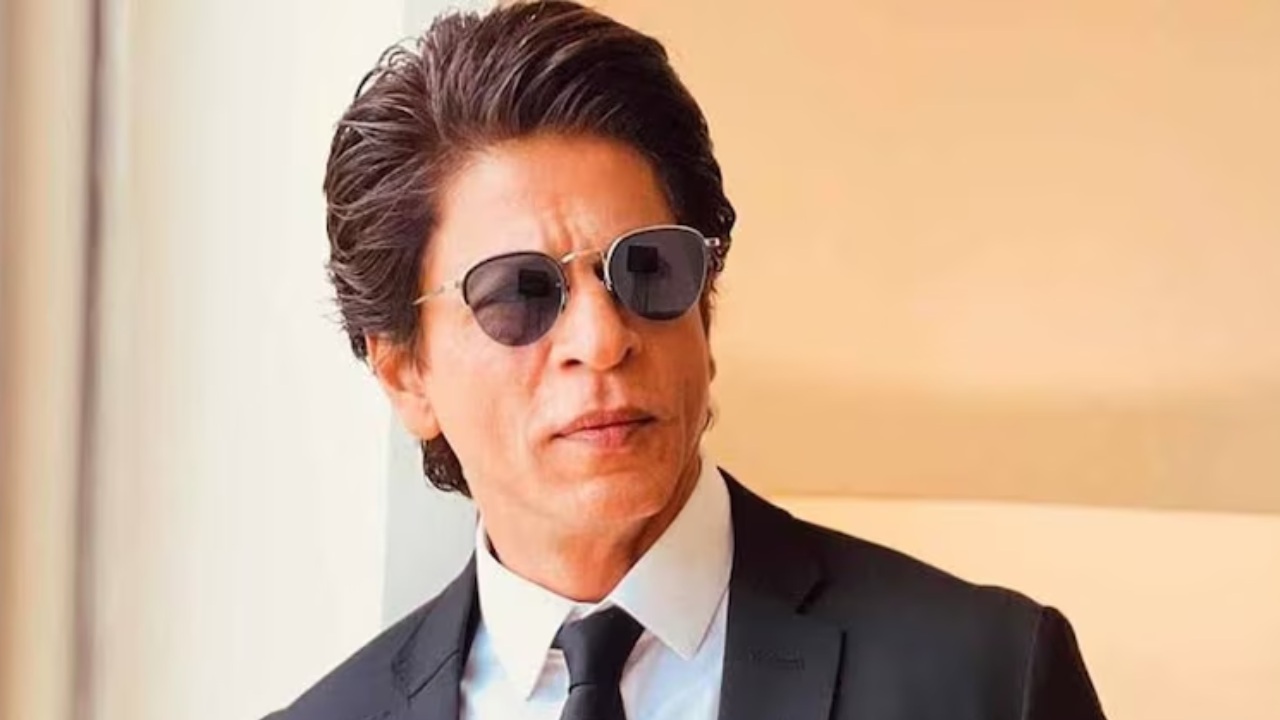 शाहरुख खान की अचानक बिगड़ी तबीयत, अहमदाबाद के अस्पताल में कराए गए भर्ती, जाने कैसी है किंग खान की तबीयत