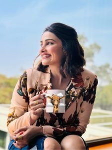 प्राची देसाई का बेमिसाल बॉसी लुक!