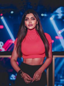 Akanksha Puri: फैशन और फिटनेस का परफेक्ट कॉम्बिनेशन!