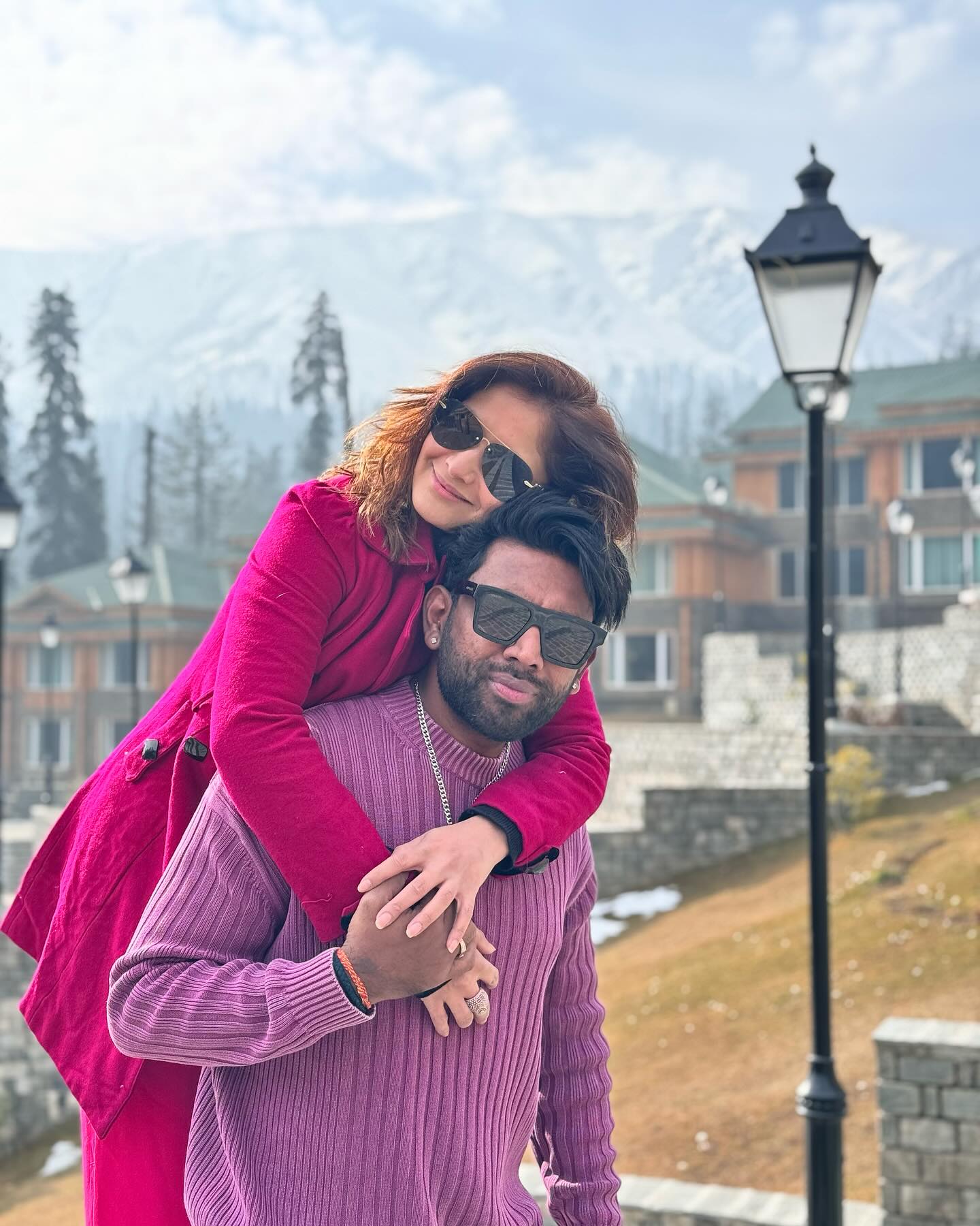 कश्मीर में हनीमून मना रही है Arti Singh, शादी को पूरे हुए 1 महीने 47446