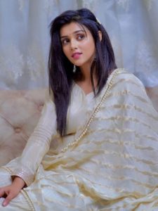 सिंपल लुक में भी हुर की परी लगती है राधाकृष्ण फेम मल्लिका सिंह!