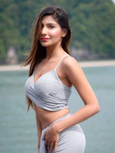 Bigg Boss OTT 3 फेम सना सुल्तान की ज़ालिम अदाएं!