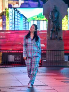 न्यू यॉर्क की सड़कों पर ग्लैमर बिखेरती नजर आईं शहनाज़ गिल